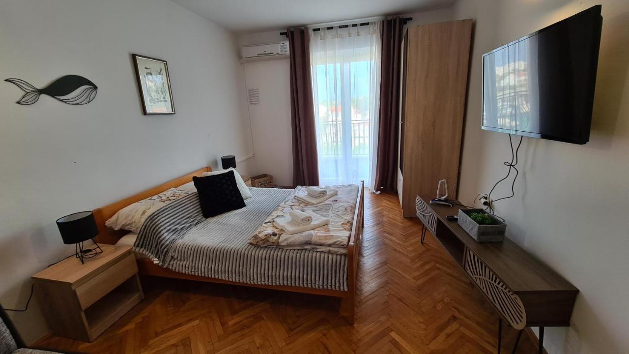 Apartment Solis, 50 M From The Sea - *